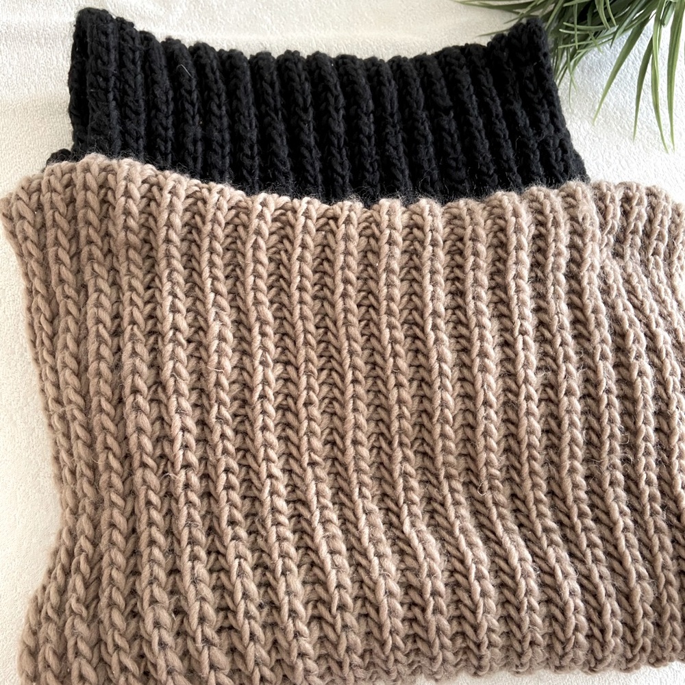 BEAUTIFUL INFINITY WINTER SCARFS